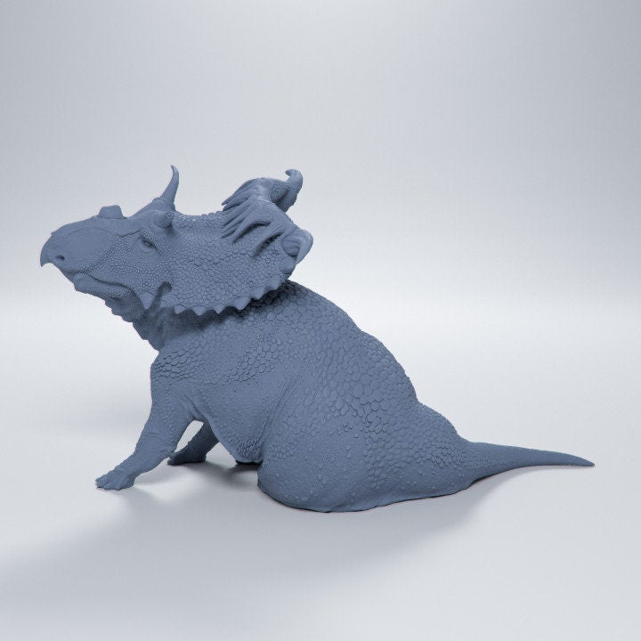 Kosmoceratops sitting - Dino and Dog Miniatures