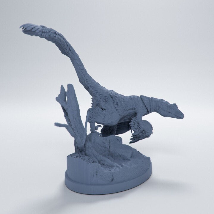 Deinonychus sneaking - Dino and Dog Miniatures