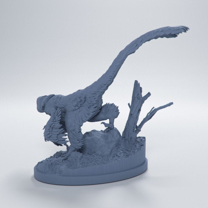 Deinonychus sneaking - Dino and Dog Miniatures