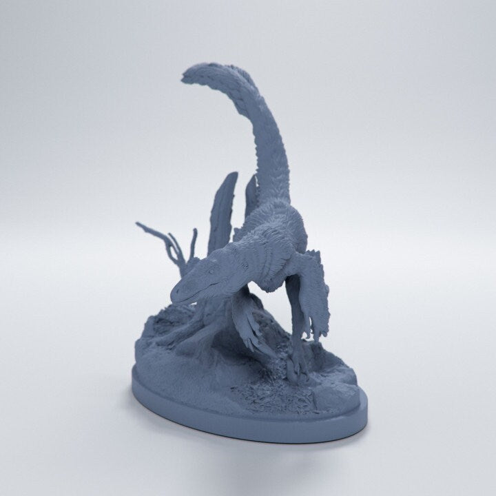Deinonychus sneaking - Dino and Dog Miniatures