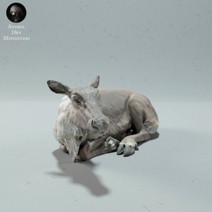 Reindeer Doe - Animal Den Miniatures