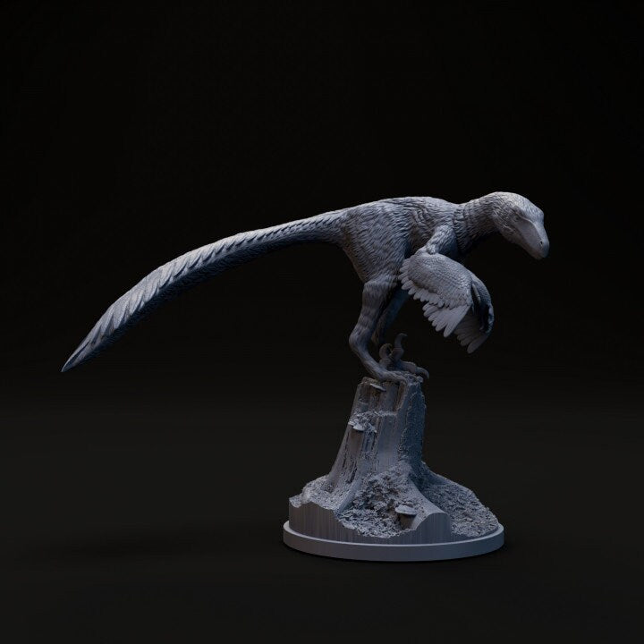 Dakotaraptor Standing - UNPAINTED - Dino and Dog Miniatures
