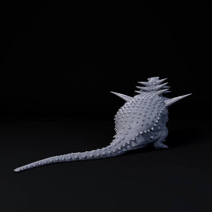 Sauropelta sitting - UNPAINTED - Dino and Dog Miniatures