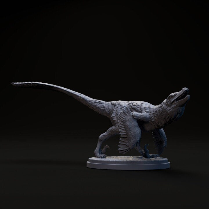 Velociraptor sneaking up - UNPAINTED - Dino and Dog Miniatures