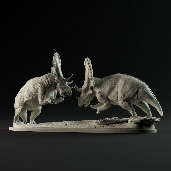 Mercuriceratops duel - UNPAINTED - Dino and Dog Miniatures
