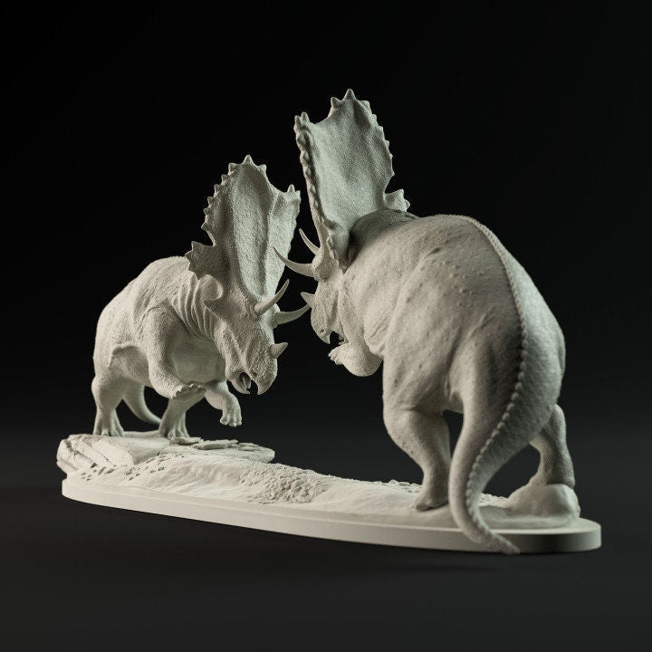 Mercuriceratops duel - UNPAINTED - Dino and Dog Miniatures