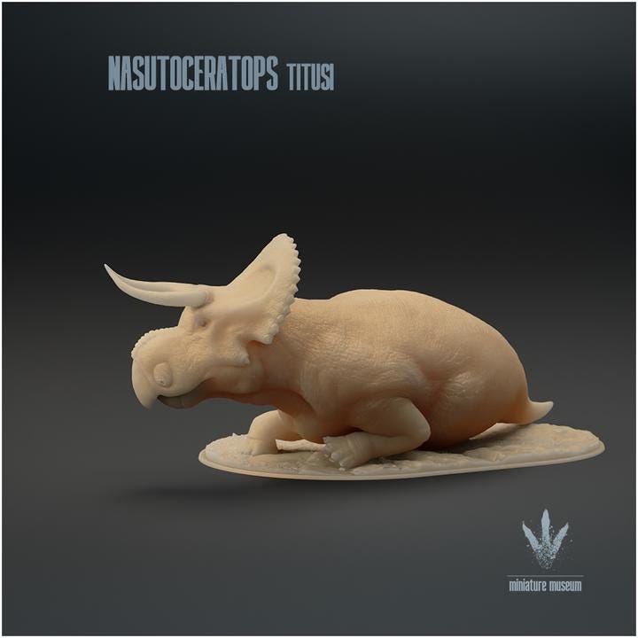 Nasutoceratops titusi : Sitting - UNPAINTED - Miniature Museum