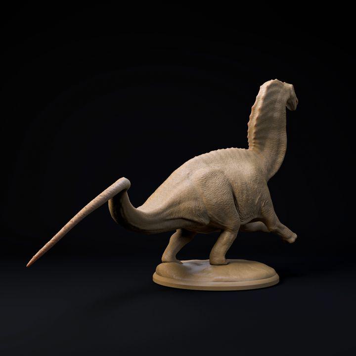 Amargasaurus charging - Dino and Dog Miniatures