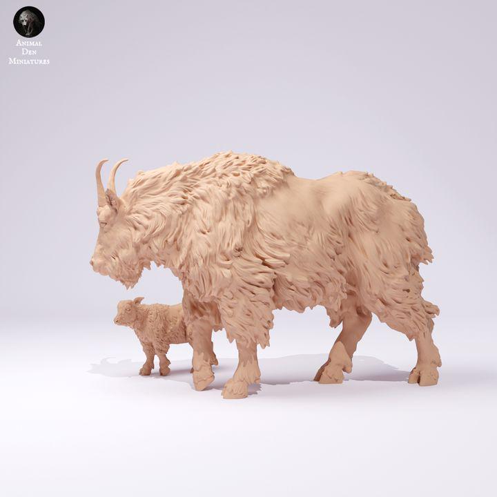 Rocky Mountain Goat and Kid- UNPAINTED - Animal Den Miniatures