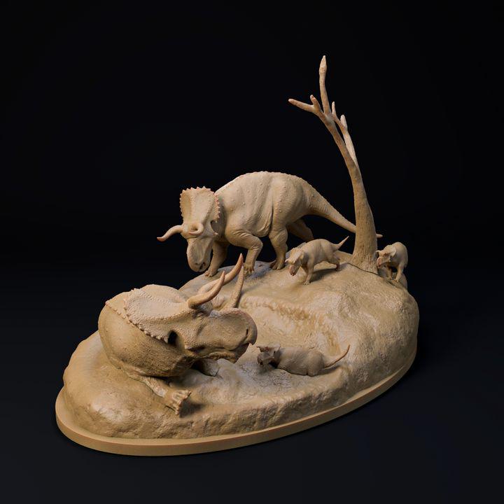 Nasutoceratops mud bath - UNPAINTED - Dino and Dog Miniatures