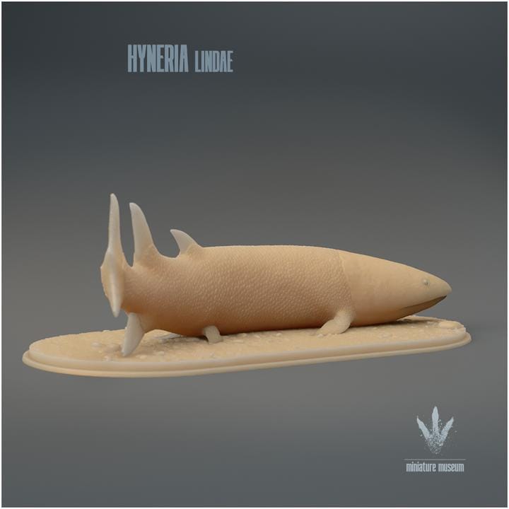 Hyneria lindae : On Land - UNPAINTED 3D Resin Figure - Miniature Museum