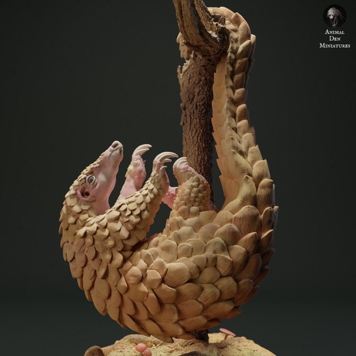 Sunda Pangolin Hanging - UNPAINTED - Animal Den Miniatures