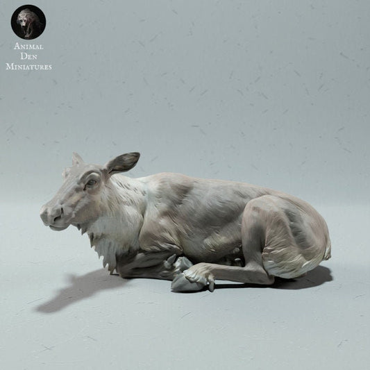 Reindeer Doe - Animal Den Miniatures