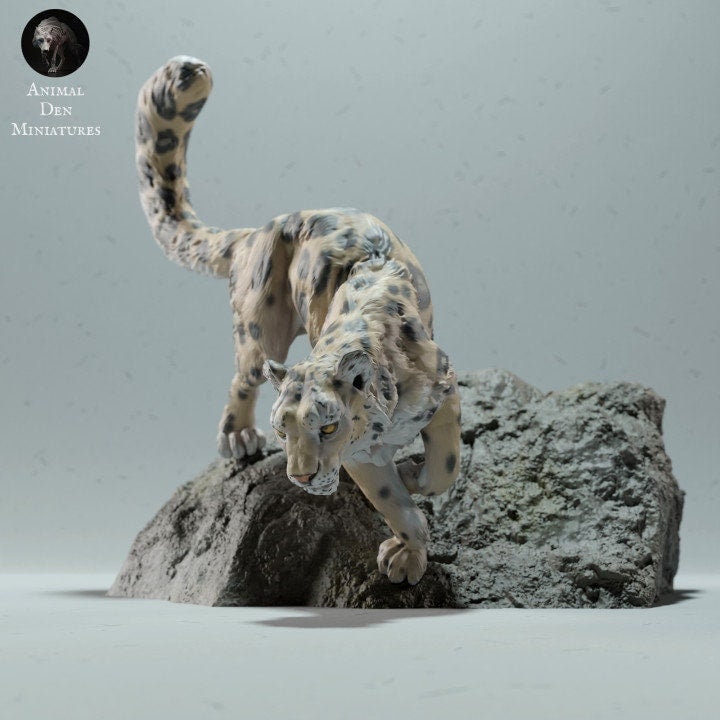 Snow Leopard - Animal Den Miniatures