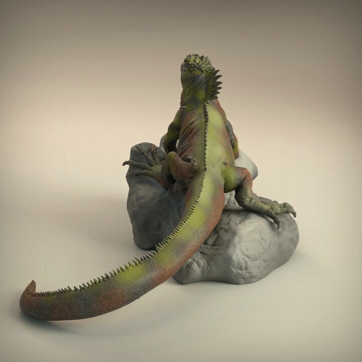 Iguana - Animal Den Miniatures