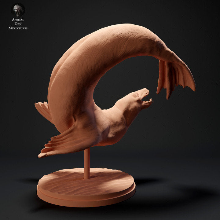 Leopard Seal Swim - UNPAINTED - Animal Den Miniatures