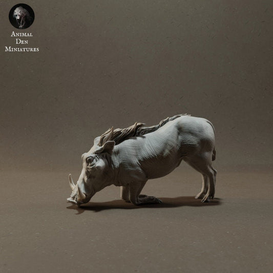 Warthog kneeling - UNPAINTED - Animal Den Miniatures