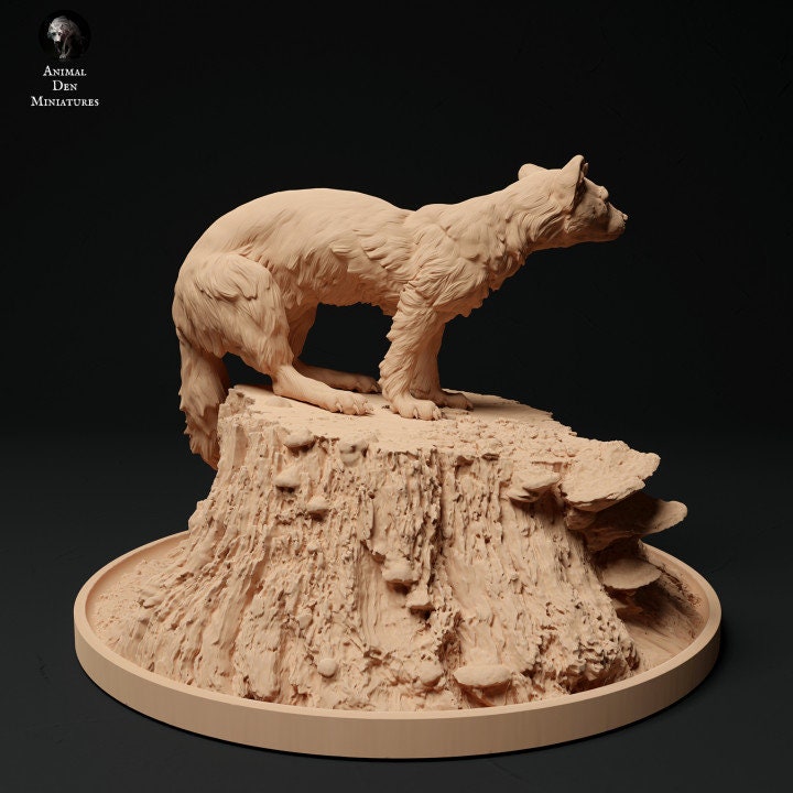 Pine Marten on a Stump - UNPAINTED - Animal Den Miniatures