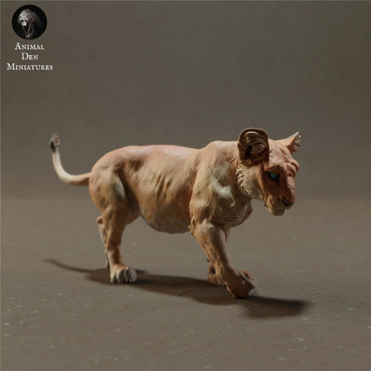 Lion Cub - UNPAINTED - Animal Den Miniatures