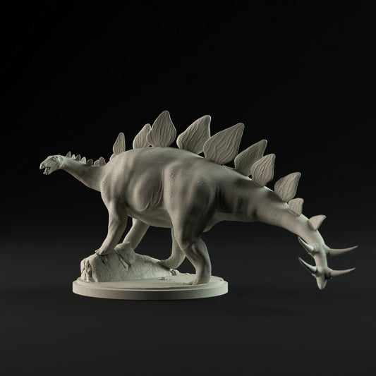 Stegosaurus Looking - UNPAINTED - Dino and Dog Miniatures