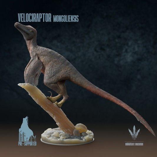Velociraptor mongoliensis - UNPAINTED - Miniature Museum