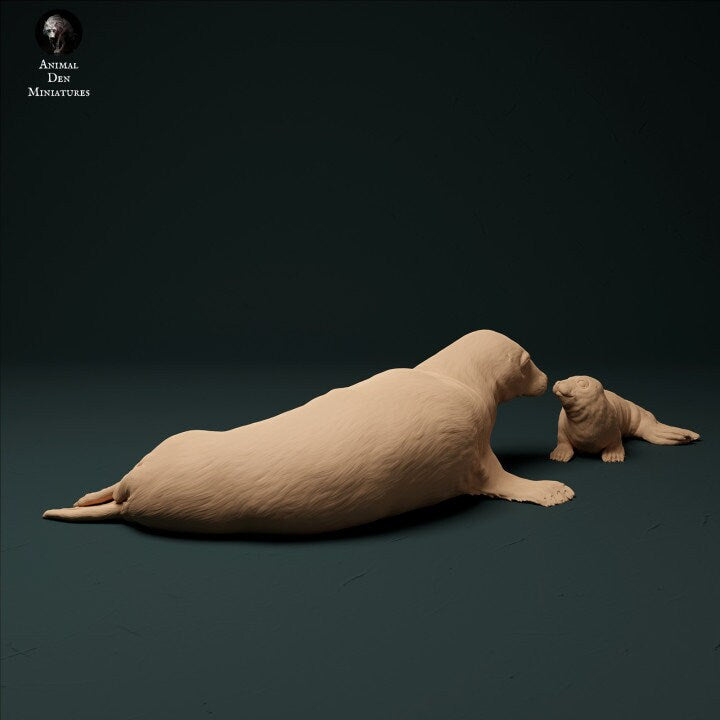 Grey Seal Female and Pup- UNPAINTED - Animal Den Miniatures