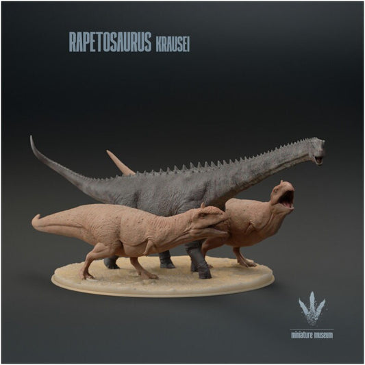 Rapetosaurus krausei : Majungasaurus Attack - UNPAINTED - Miniature Museum