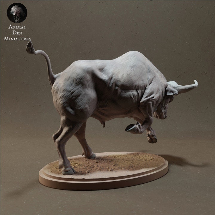 Cape Buffalo Charging - UNPAINTED - Animal Den Miniatures