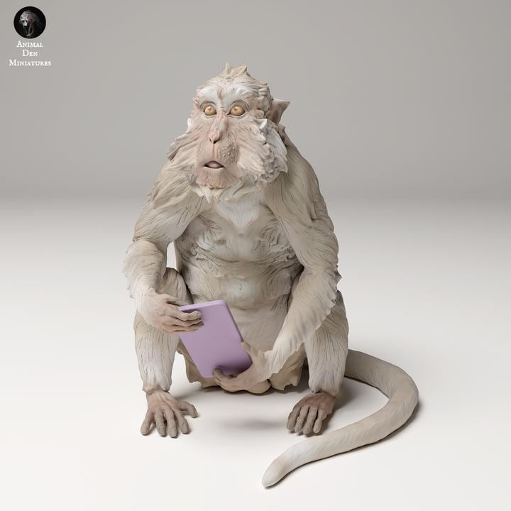 Crab-eating Macaque steals Phone - UNPAINTED - Animal Den Miniatures