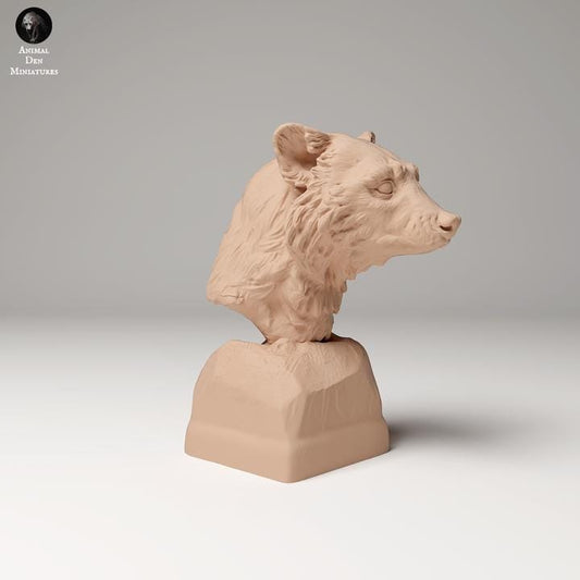 Common Raccoon Bust - UNPAINTED - Animal Den Miniatures