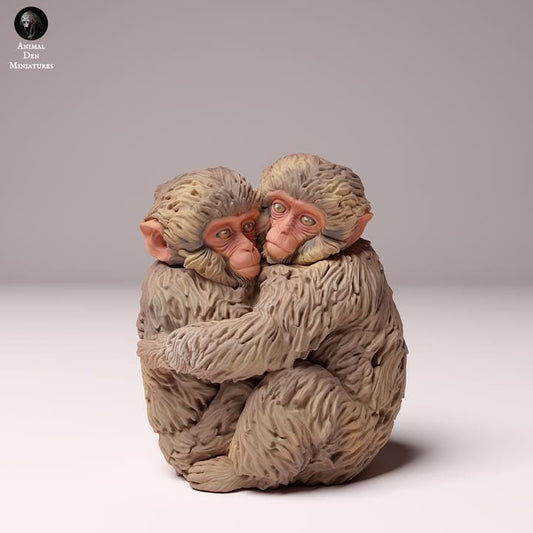 Japanese Macaque Infants Hug - UNPAINTED - Animal Den Miniatures