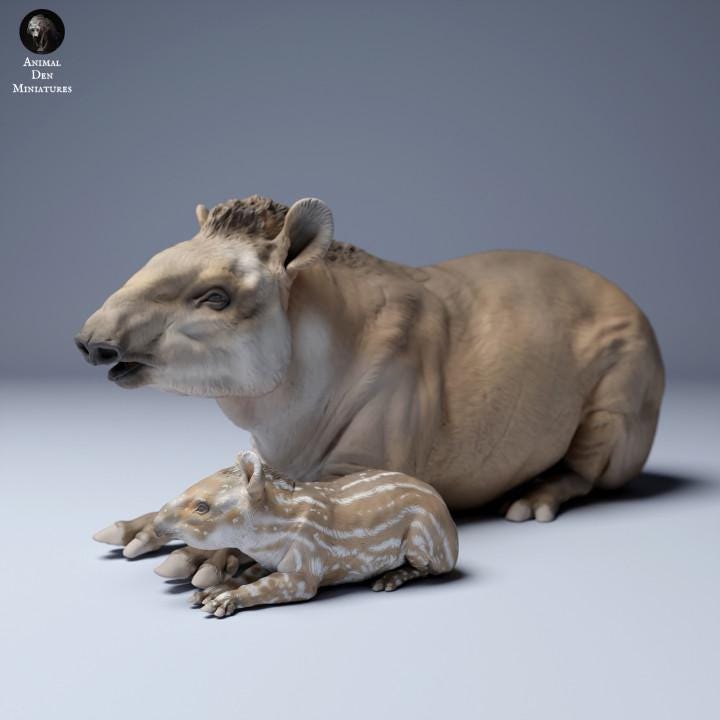 Brazilian tapir (Tapirus terrestris) Female and Calf Lying - UNPAINTED - Animal Den Miniatures