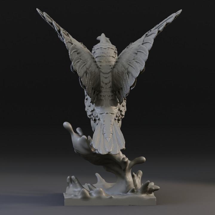 Kingfisher emerges with prey - UNPAINTED - Animals & Creatures Minis