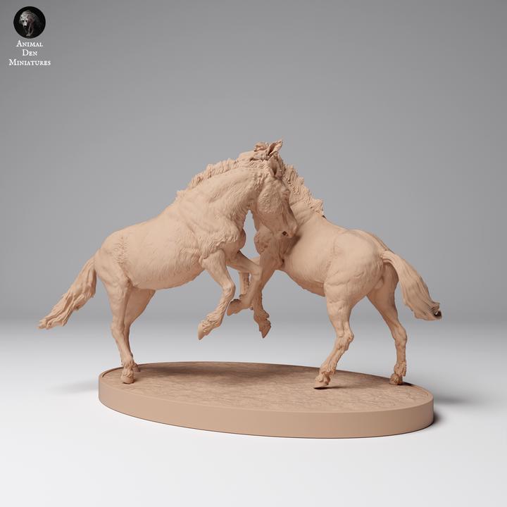 Przewalki’s Horses Fight - UNPAINTED - Animal Den Miniatures
