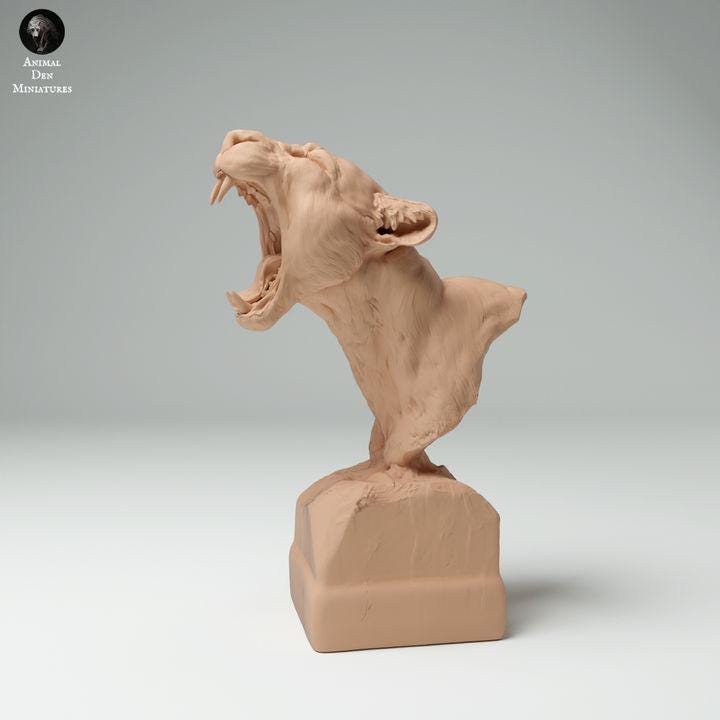 Clouded Leopard Yawning Bust - Animal Den Miniatures