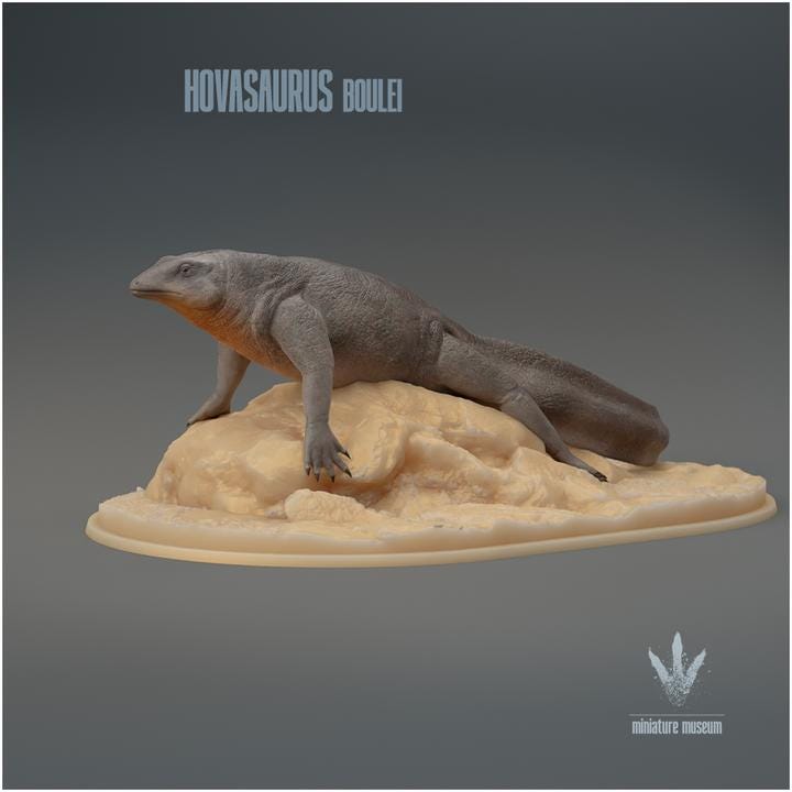 Hovasaurus boulei : The Ancient Reptile - UNPAINTED - Miniature Museum