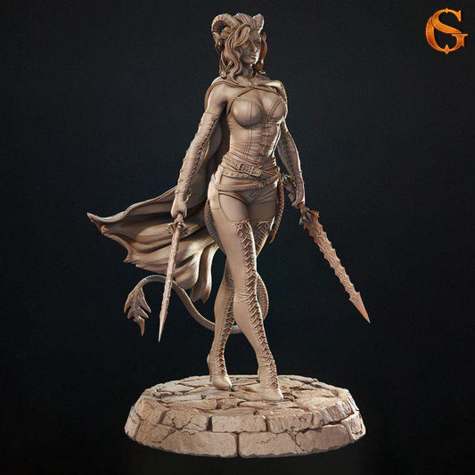 Kerata, Female Tiefling Thief - UNPAINTED - SolGood Creations